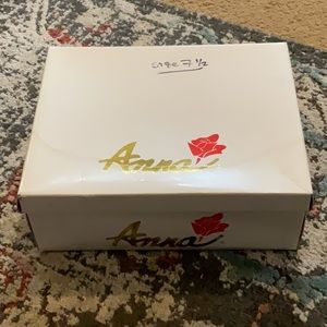 Anna Black High Heels